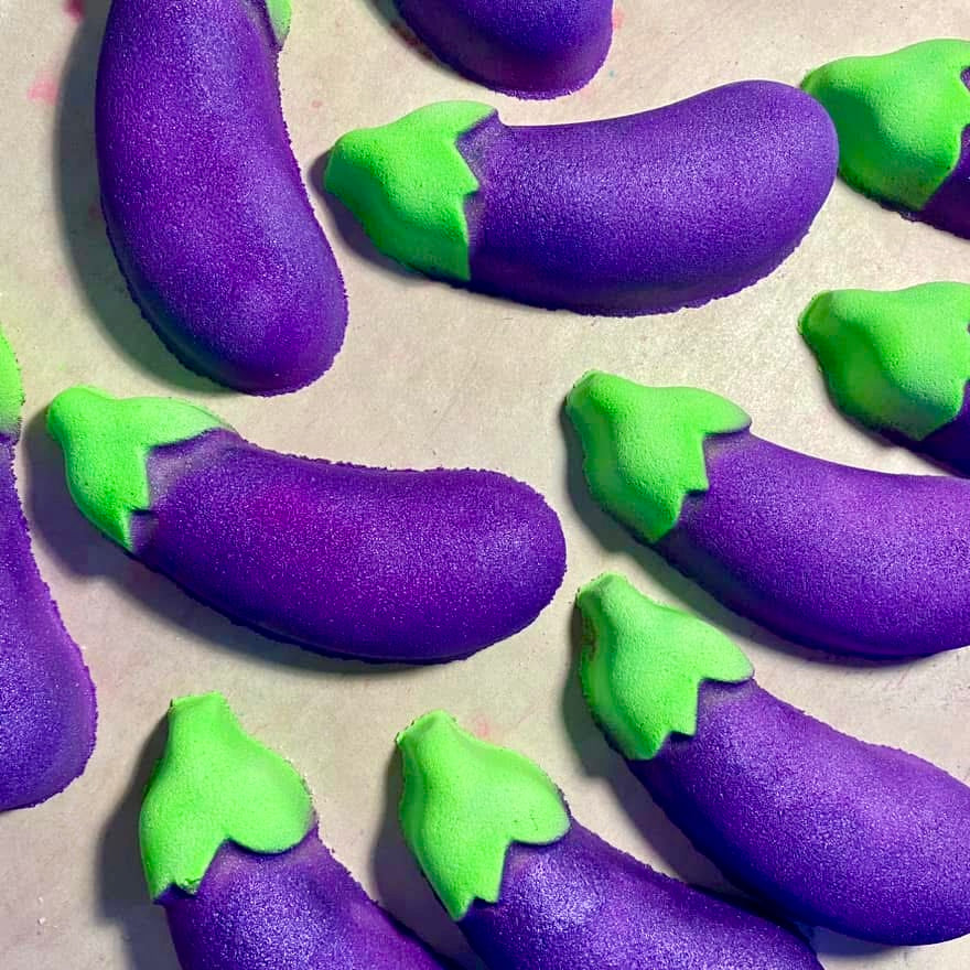 Jumbo Aubergine Bath Bomb