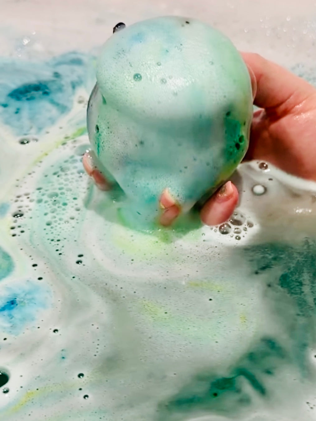Bubbling Cauldron Bath Bomb