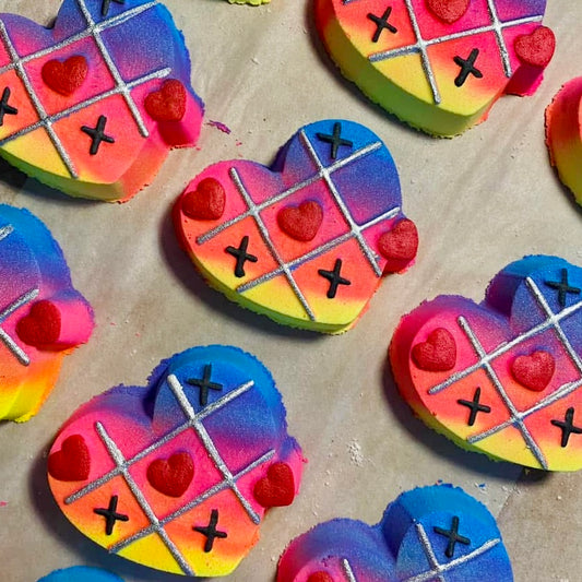 Hearts and Crosses Bath Bomb