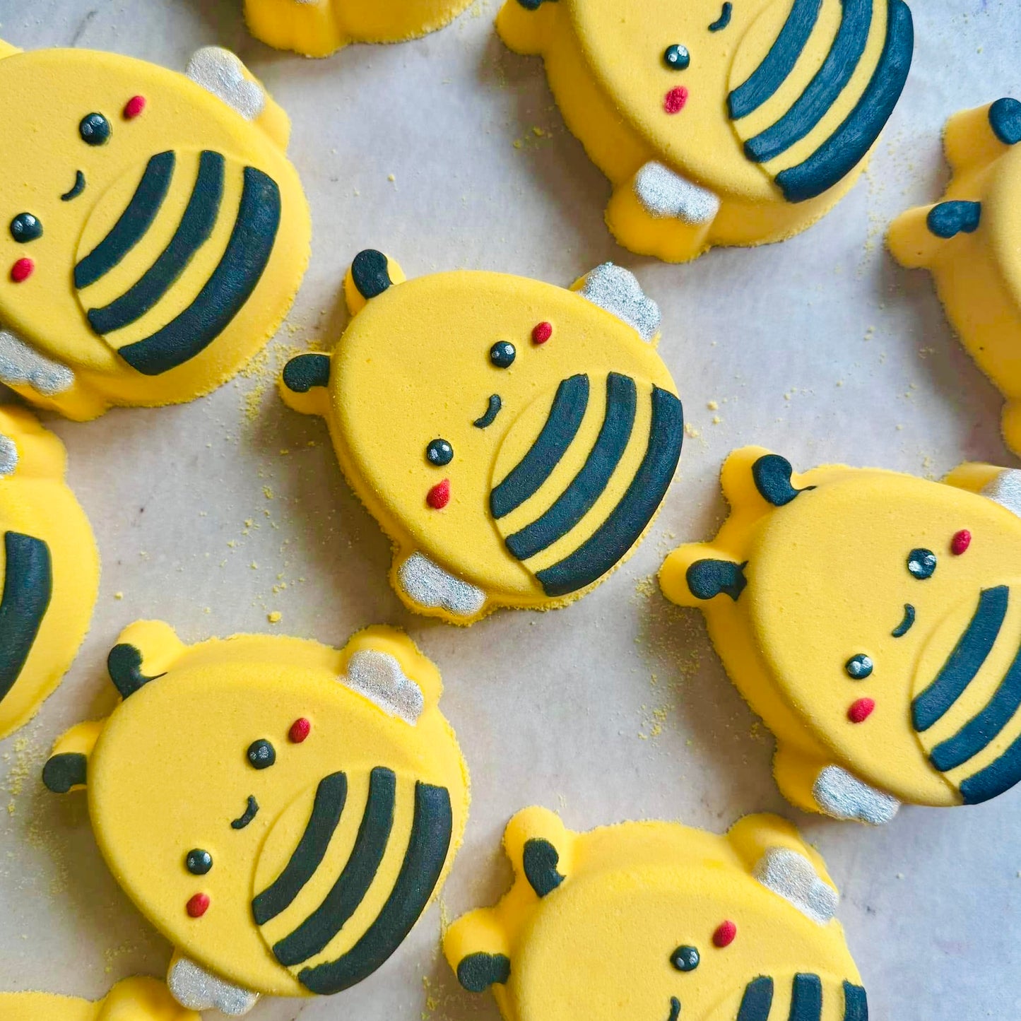 Squishy Bee Bath Bomb