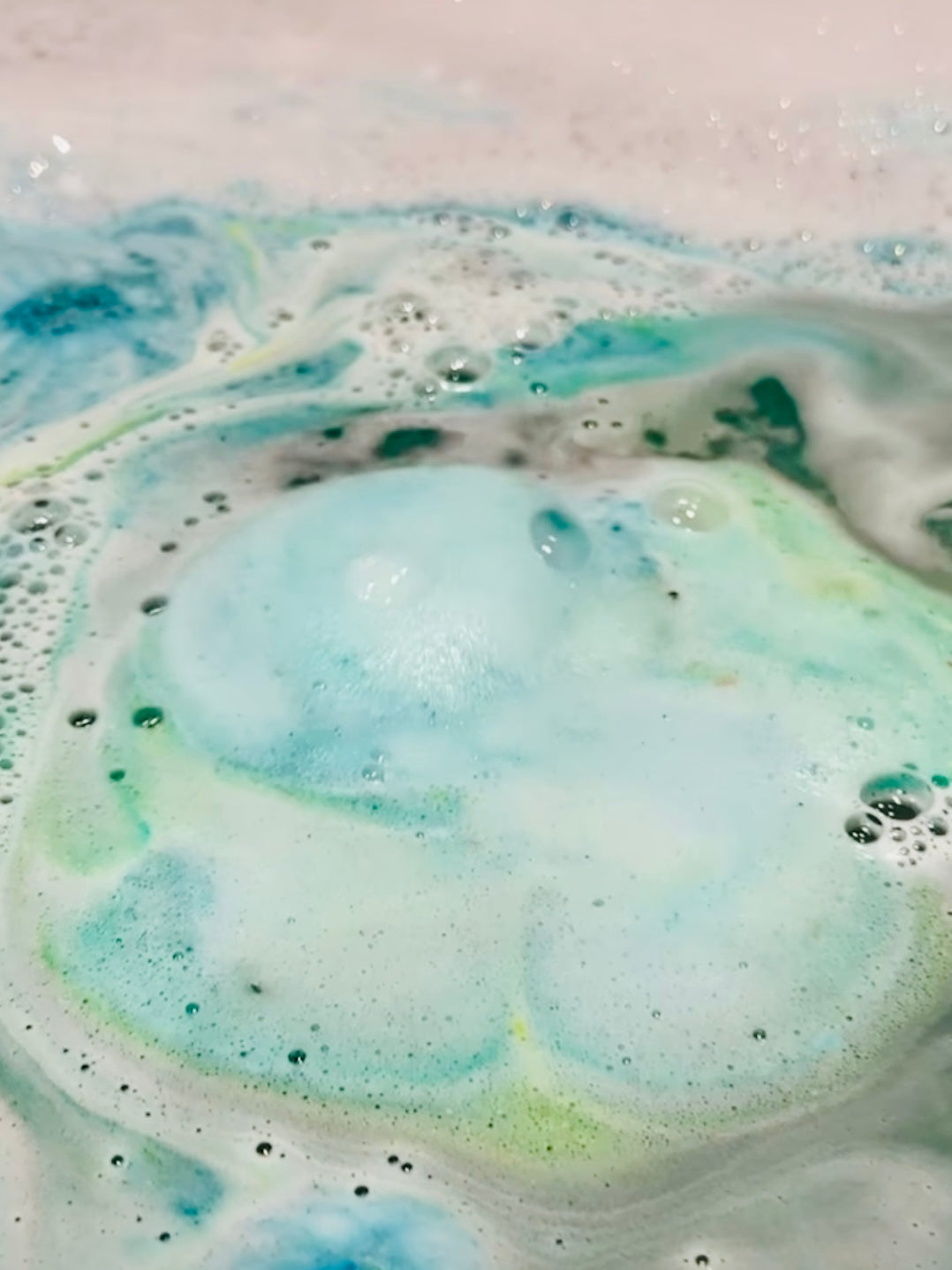 Bubbling Cauldron Bath Bomb