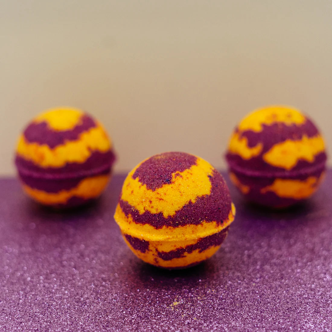 Myrrh and Tonka Classic Bath Bomb